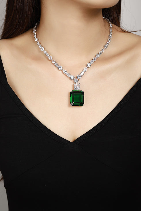 S925 Silver Cultured Emerald Necklace (JSABN09112Y)