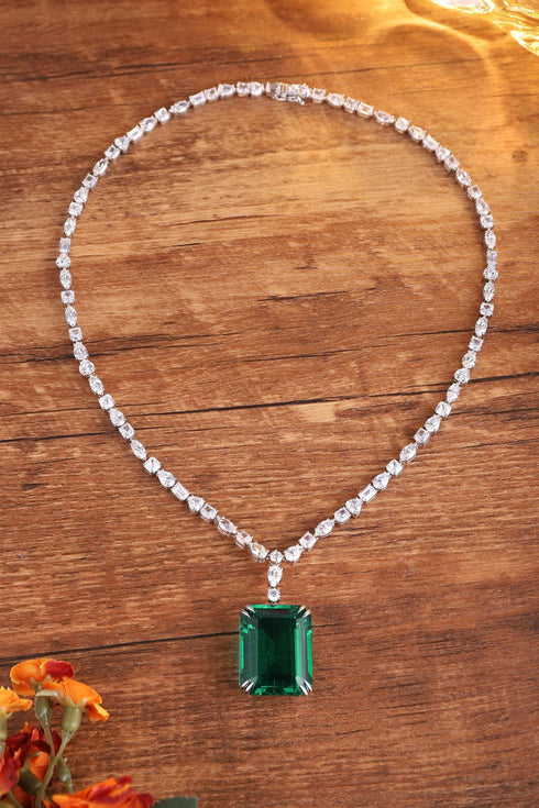S925 Silver Cultivated Emerald Necklace A (JSEGN2093Y)