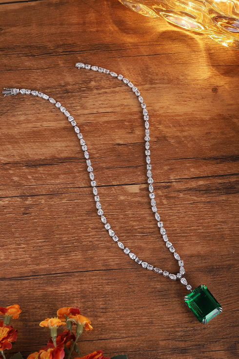 S925 Silver Cultivated Emerald Necklace A (JSEGN2093Y)
